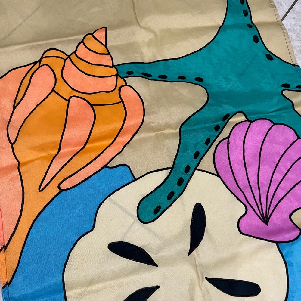 Seashell Flag - Picture 2 of 6